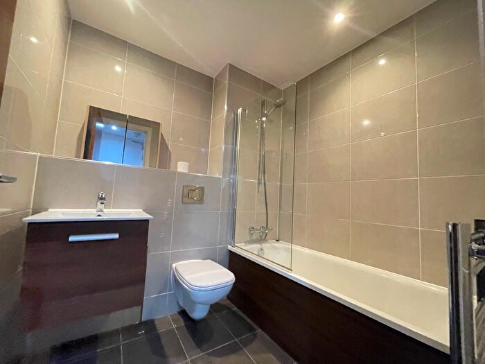 1 Bedroom Flat For Sale In Hagley Road, Edgbaston, Birmingham, B16