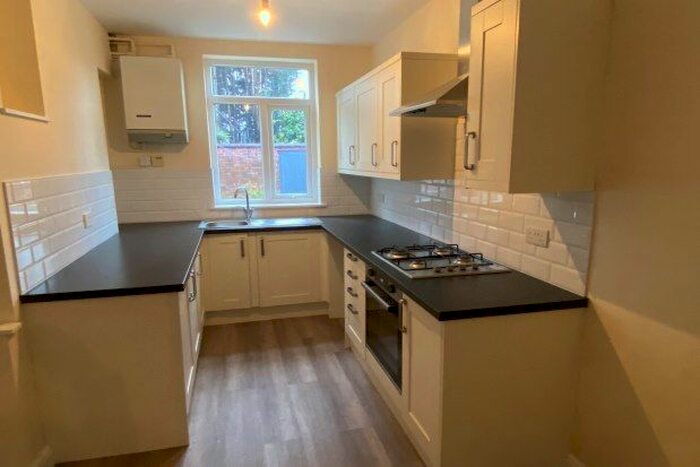 3 Bedroom Property To Rent In Earlesmere Avenue, Doncaster, DN4