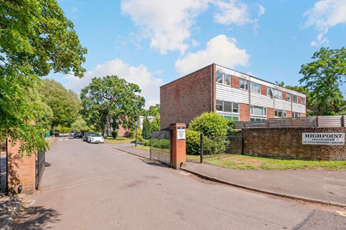 3 Bedroom Town House For Sale In High Point, Weybridge, KT13