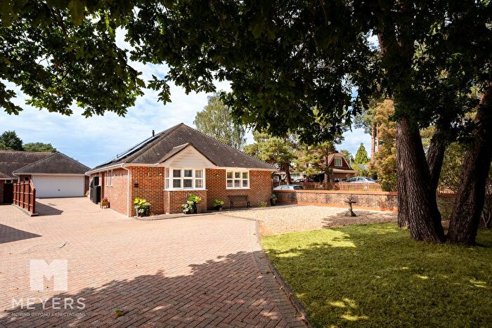 3 Bedroom Detached Bungalow For Sale In Woolsbridge Road, Ashley Heath, Ringwood, BH24
