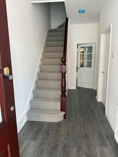 3 Bedroom Terraced House To Rent In Derby Avenue, London, N12