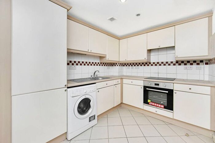 2 Bedroom Flat To Rent In Rotherhithe Street, Rotherhithe, London, SE16