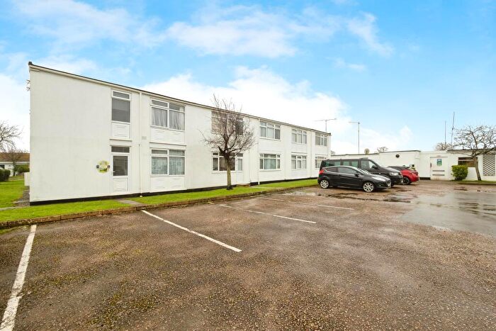 1 Bedroom Flat For Sale In Warren Road, Dawlish, EX7