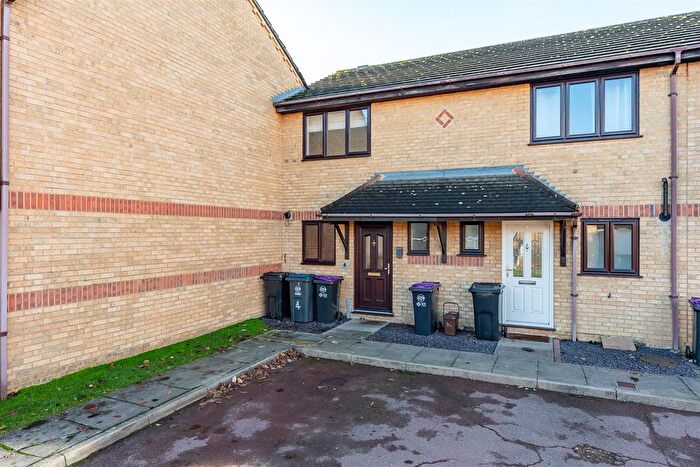 2 Bedroom Property To Rent In Meadow Close, Tamworth Road, Hertford, SG13