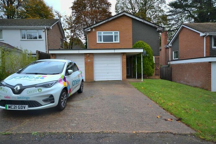 4 Bedroom Detached House To Rent In South Cottage Garden, Chorleywood, Rickmansworth, WD3