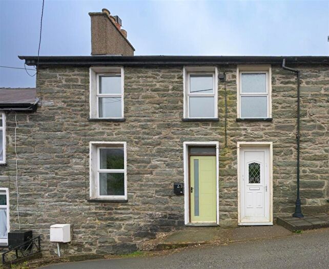 2 Bedroom Terraced House For Sale In Blaenau Ffestiniog, LL41