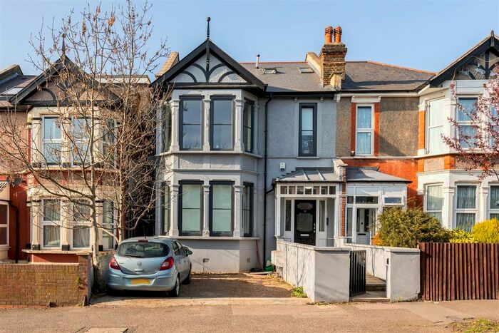 1 Bedroom Flat To Rent In Upper Walthamstow Road, London, E17