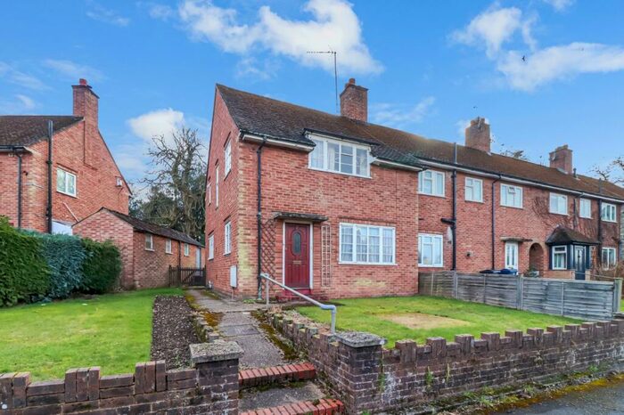 3 Bedroom End Of Terrace House For Sale In Delmeade Road, Chesham, Buckinghamshire, HP5