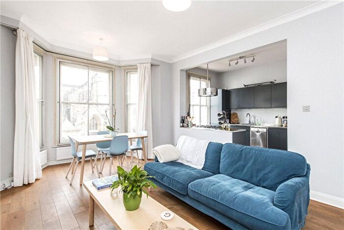2 Bedroom Flat For Sale In Holland Road, Holland Park, London, W14