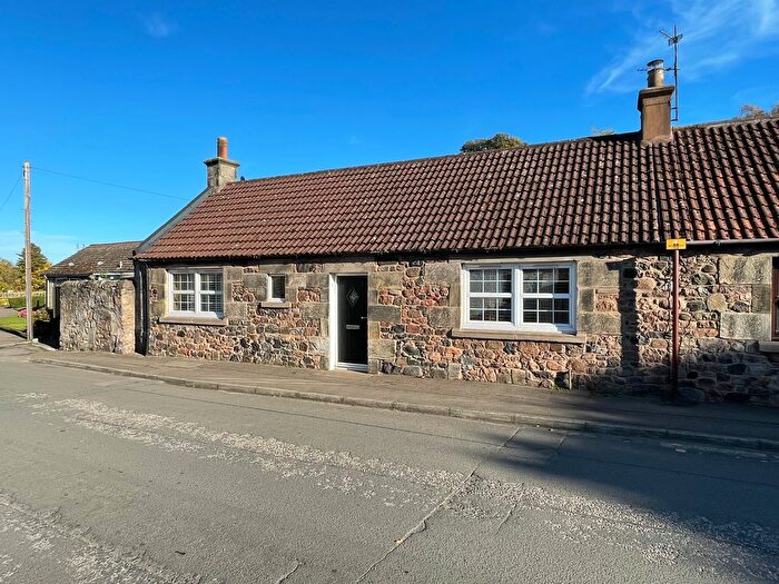 2 Bedroom Bungalow To Rent In Pitlethie Road, St. Andrews, KY16