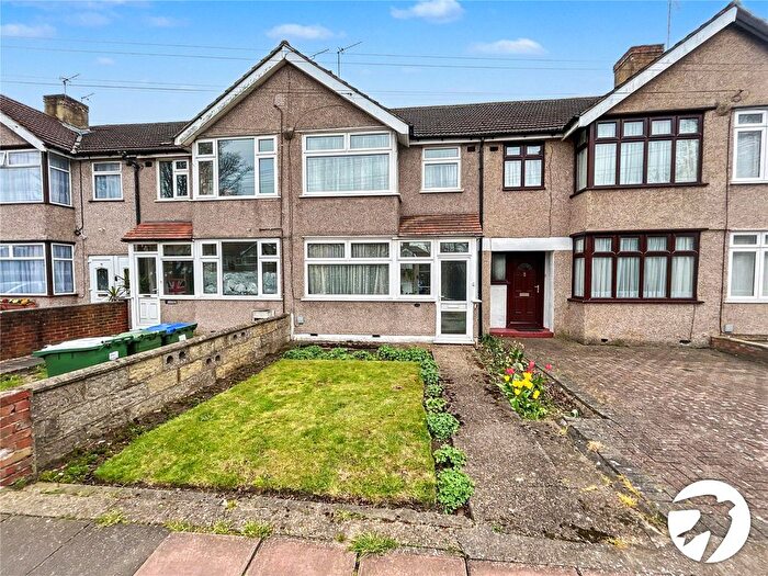 3 Bedroom Terraced House For Sale In Brookend Road, Sidcup, Kent, DA15