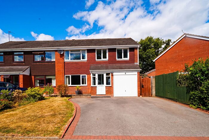 4 Bedroom Semi-Detached House For Sale In Coppice Walk, Cheswick Green, B90