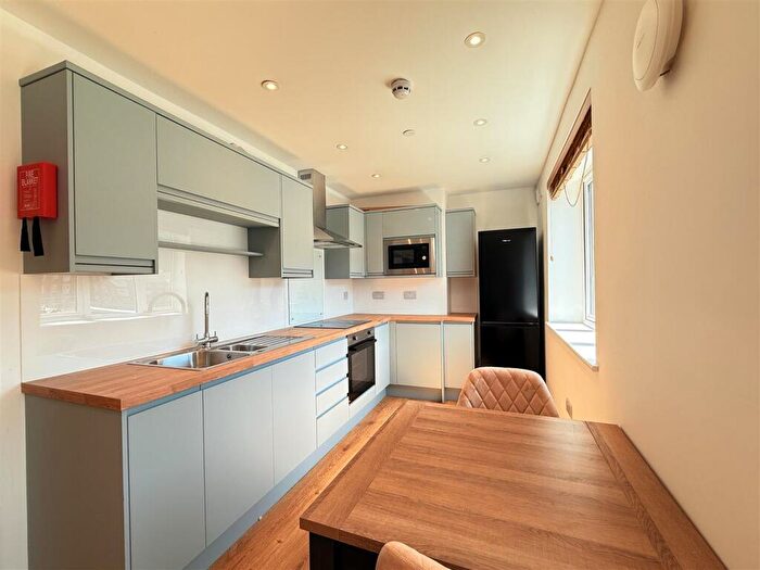 1 Bedroom Apartment To Rent In Deiniol Road, Bangor, LL57