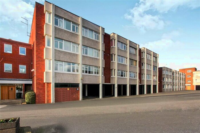 1 Bedroom Property To Rent In Parkside, Huntingdon, Cambs, PE29