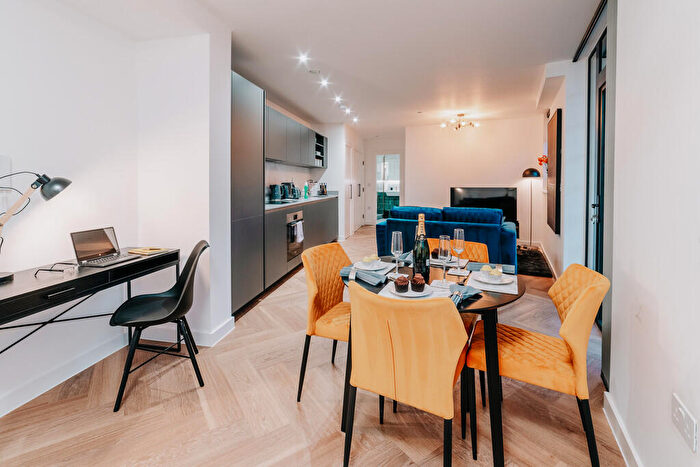 1 Bedroom Apartment To Rent In Lockside House, Scotland Street, B1