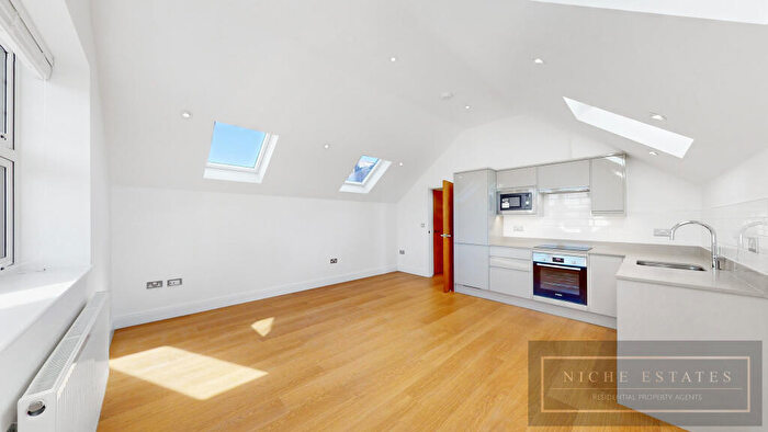 1 Bedroom Apartment To Rent In Nether Street, Finchley Central, London, - See D Virtual Tour!, N3