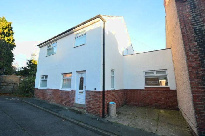 4 Bedroom End Of Terrace House To Rent In Lovaine Street, Pelton, Chester Le Street, DH2