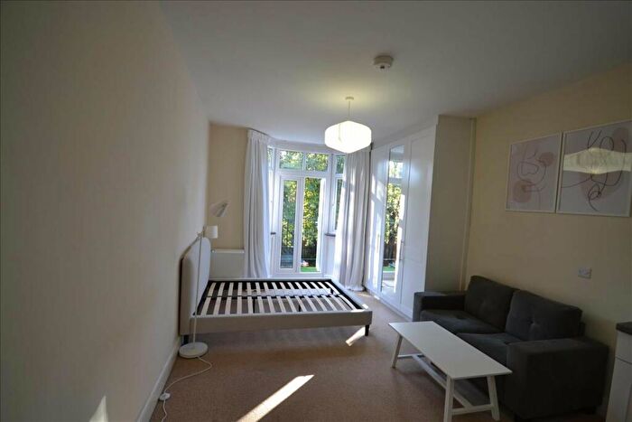 Studio To Rent In Blenheim Gardens, London, NW2
