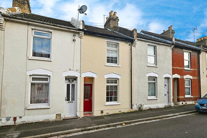 2 Bedroom Terraced House For Sale In Catherine Street, Rochester, Kent, ME1
