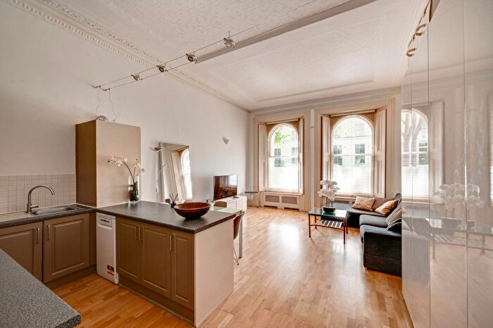 1 Bedroom Flat For Sale In Craven Hill Gardens, W2