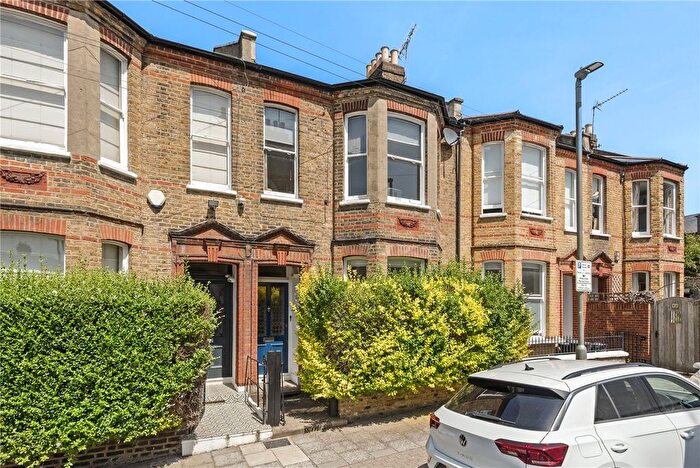 4 Bedroom Terraced House For Sale In Ridgmount Road, London, SW18