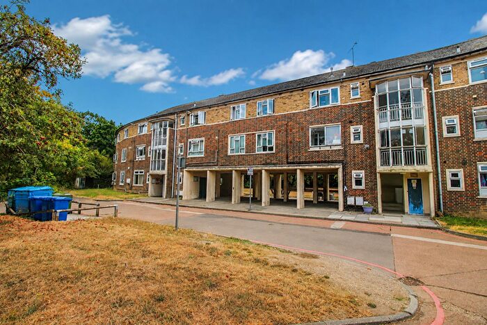 2 Bedroom Flat For Sale In Great Plumtree, Harlow, CM20