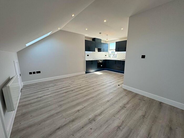 2 Bedroom Flat To Rent In Turkey Street, Enfield, Greater London, EN3
