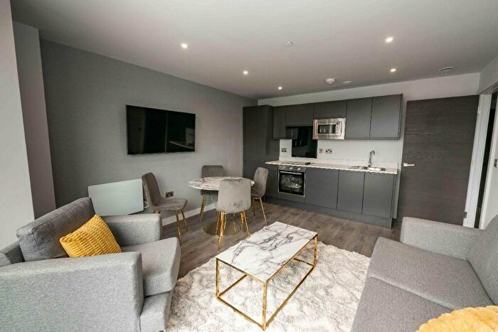 2 Bedroom Apartment To Rent In Parliament Square Crump St, Liverpool, Merseyside, L1