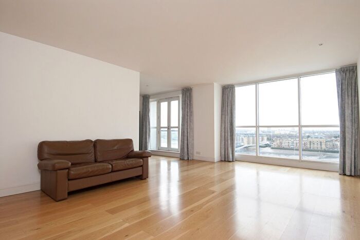 2 Bedroom Flat To Rent In Westferry Circus, London, E14