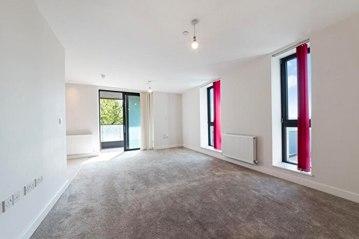 1 Bedroom Flat For Sale In Connaught Heights, London, E16