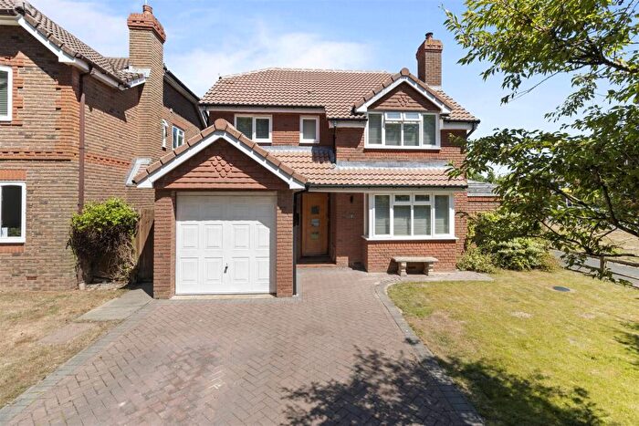 4 Bedroom Detached House For Sale In Wentworth Close, Hailsham, BN27