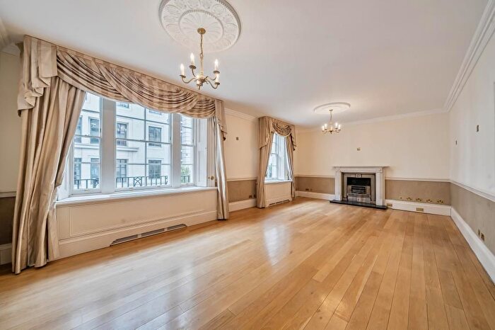 2 Bedroom Flat To Rent In King Street, St James`S, SW1Y