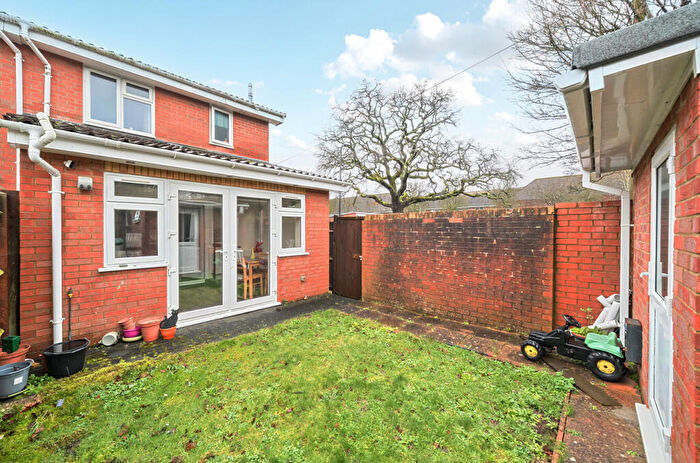 3 Bedroom Semi Detached House For Sale In Watts Close, Maybush, Southampton, Hampshire, SO16