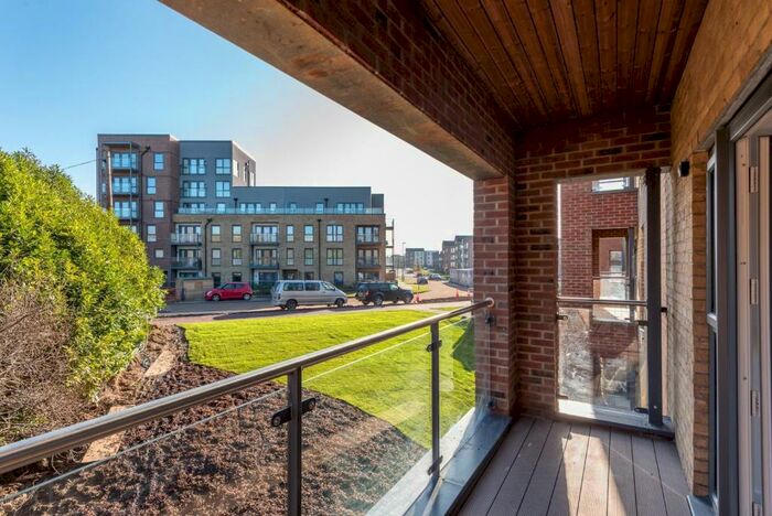 2 Bedroom Flat To Rent In Bedroom New Home Flat In Atlas Way, Milton Keynes, MK10