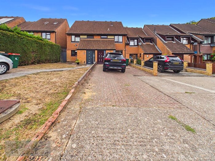 3 Bedroom House To Rent In Moor Park Crescent, Ifield, Crawley, RH11