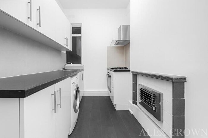 4 Bedroom Maisonette To Rent In Lordship Lane, Wood Green, N22