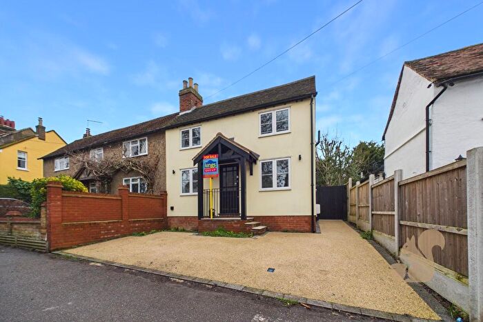 3 Bedroom Detached House For Sale In St Johns Road, Writtle, Essex, CM1
