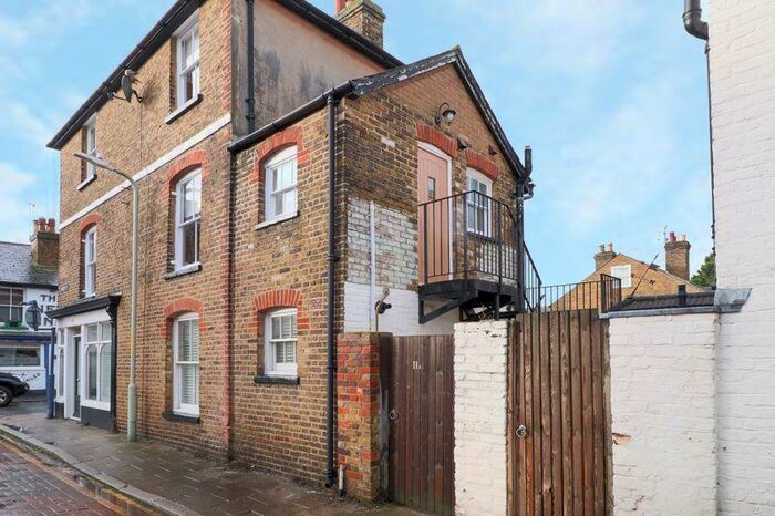 2 Bedroom Flat To Rent In Whitstable, CT5