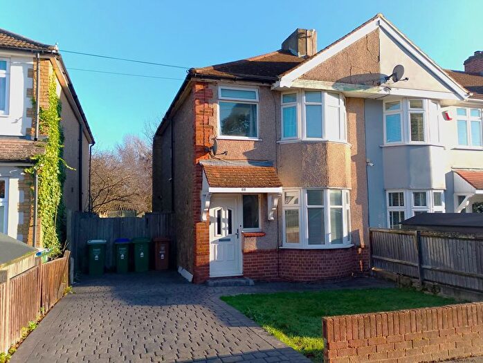3 Bedroom End Of Terrace House To Rent In Oaklands Avenue, Sidcup, DA15
