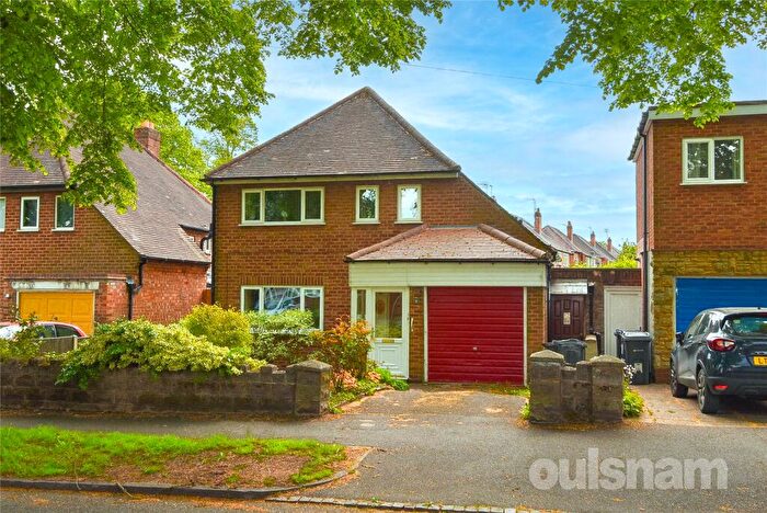 3 Bedroom Detached House For Sale In Dene Hollow, Billesley, Birmingham, B13