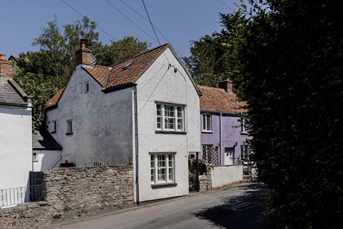 2 Bedroom Detached House For Sale In Hutton Hill, Weston-super-Mare, BS24