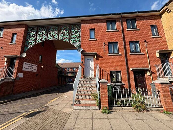 1 Bedroom Flat To Rent In Apollo Place, Leytonstone, E11