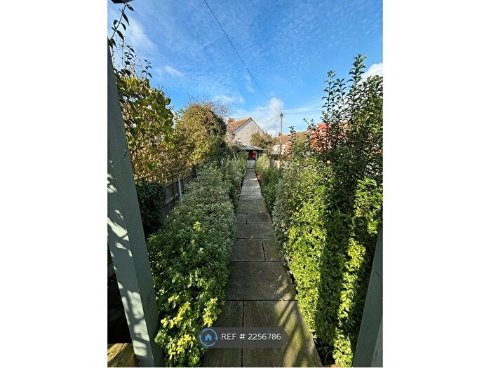 1 Bedroom Flat To Rent In Wear Bay Road, Folkestone, CT19