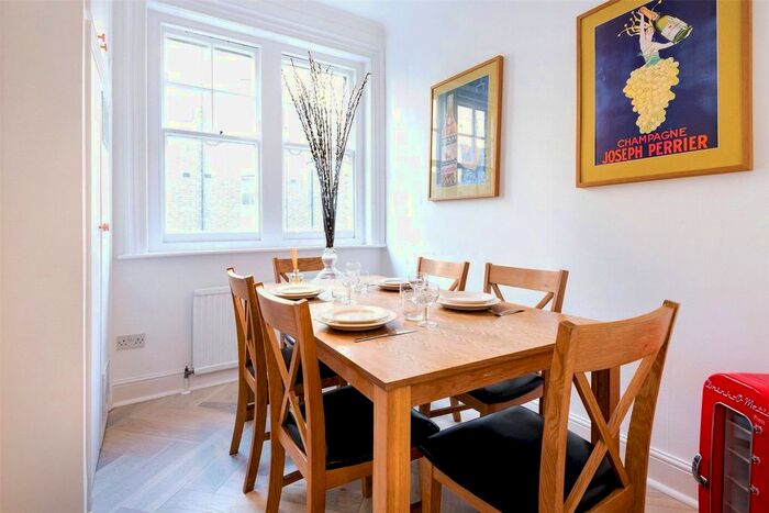 2 Bedroom Flat To Rent In Cathedral Mansions, Vauxhall Bridge Road, Westminster, SW1V