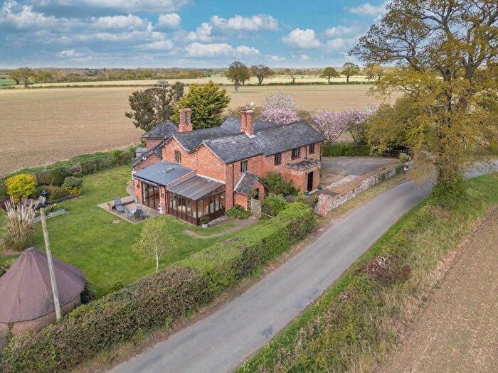 5 Bedroom Detached House For Sale In Morningthorpe, Norwich, NR15