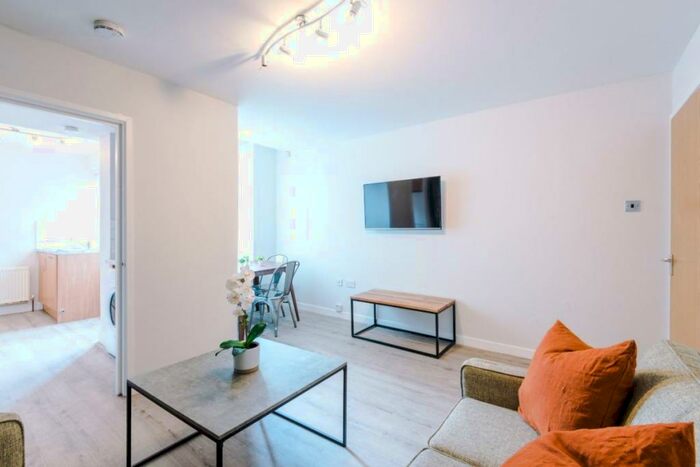 3 Bedroom Terraced House To Rent In Chillingham Road, Newcastle, NE6