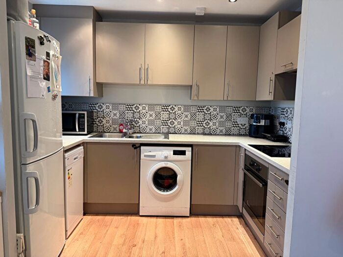 2 Bedroom Flat For Sale In Ryeland Way, Kingsnorth, Ashford, Kent, TN25