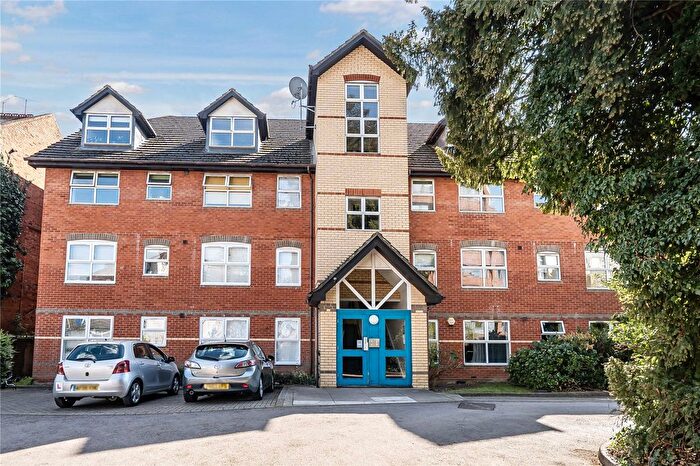 2 Bedroom Flat For Sale In Prestwick Court, Muirfield Close, Reading, RG1