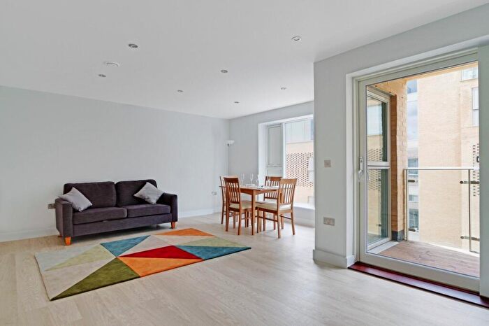 2 Bedroom Flat For Sale In Great Northern Road, Cambridge, CB1