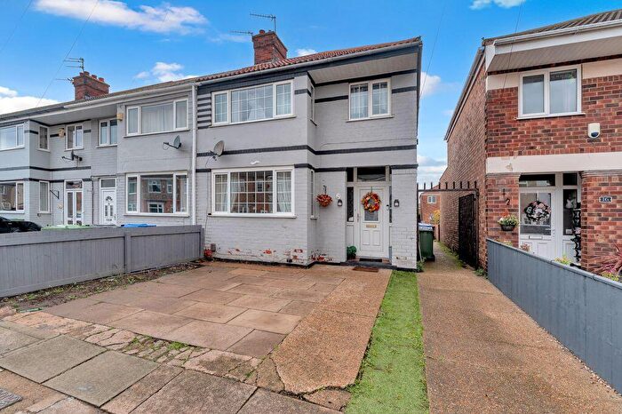 3 Bedroom End Of Terrace House For Sale In Tyler Avenue, Grimsby, DN31